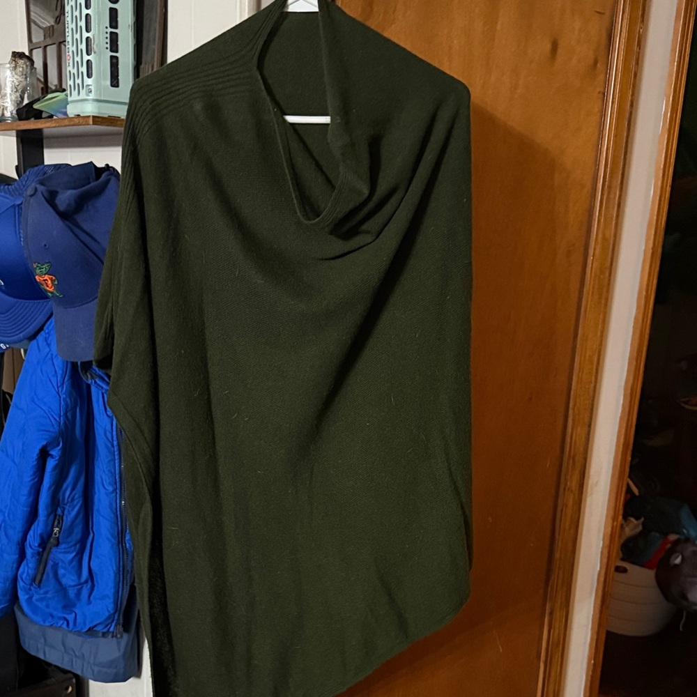 Cashmere Dark Green Women's Poncho